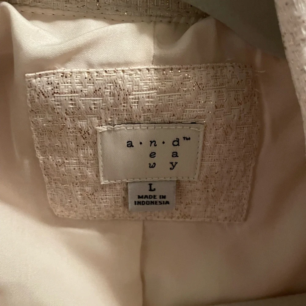 A New Day- Cream w/ Gold flecks- Blazer- Size large - Picture 2 of 6